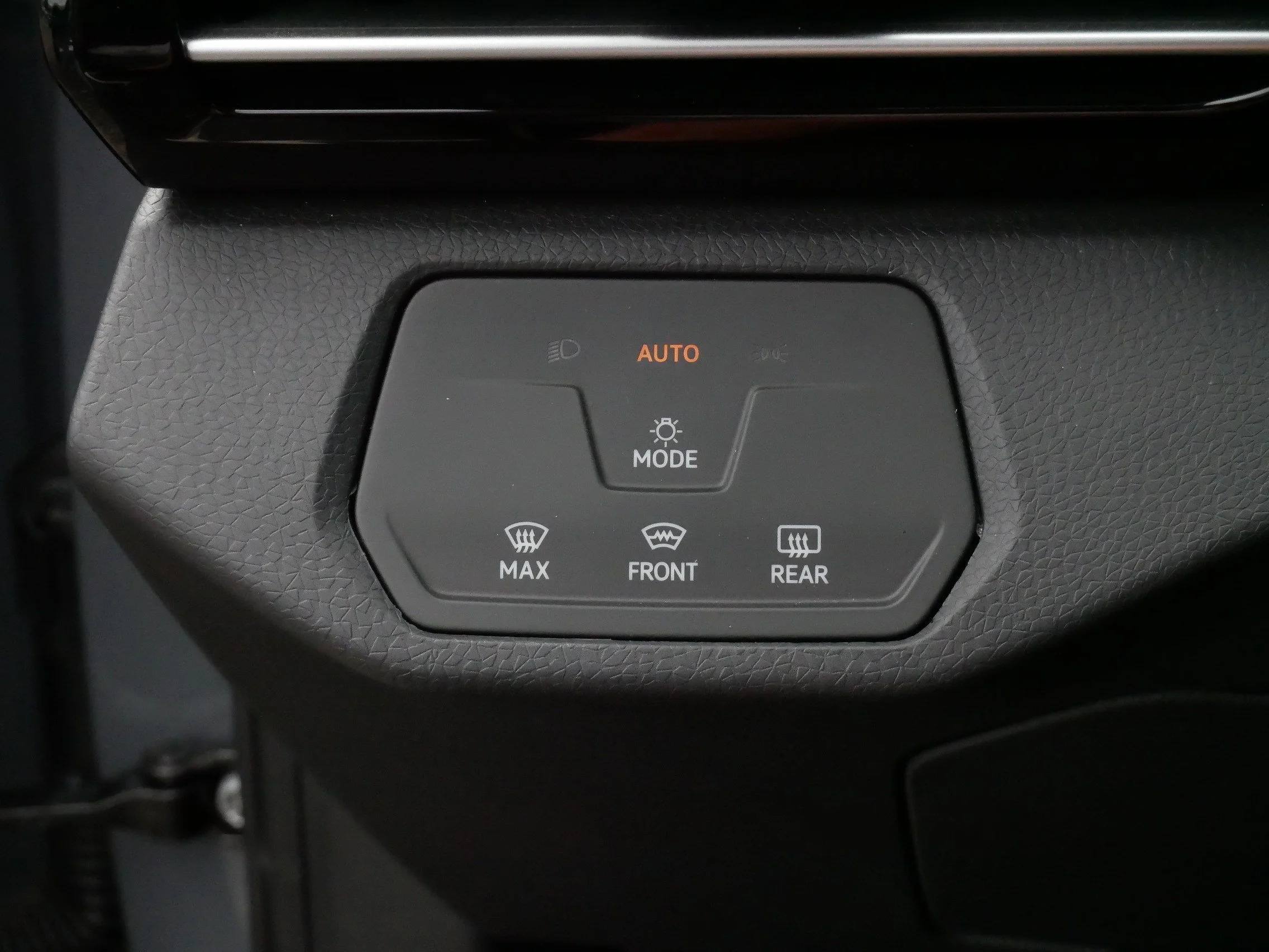 Certified Used 2025 Pure Gray Volkswagen Pro image 26