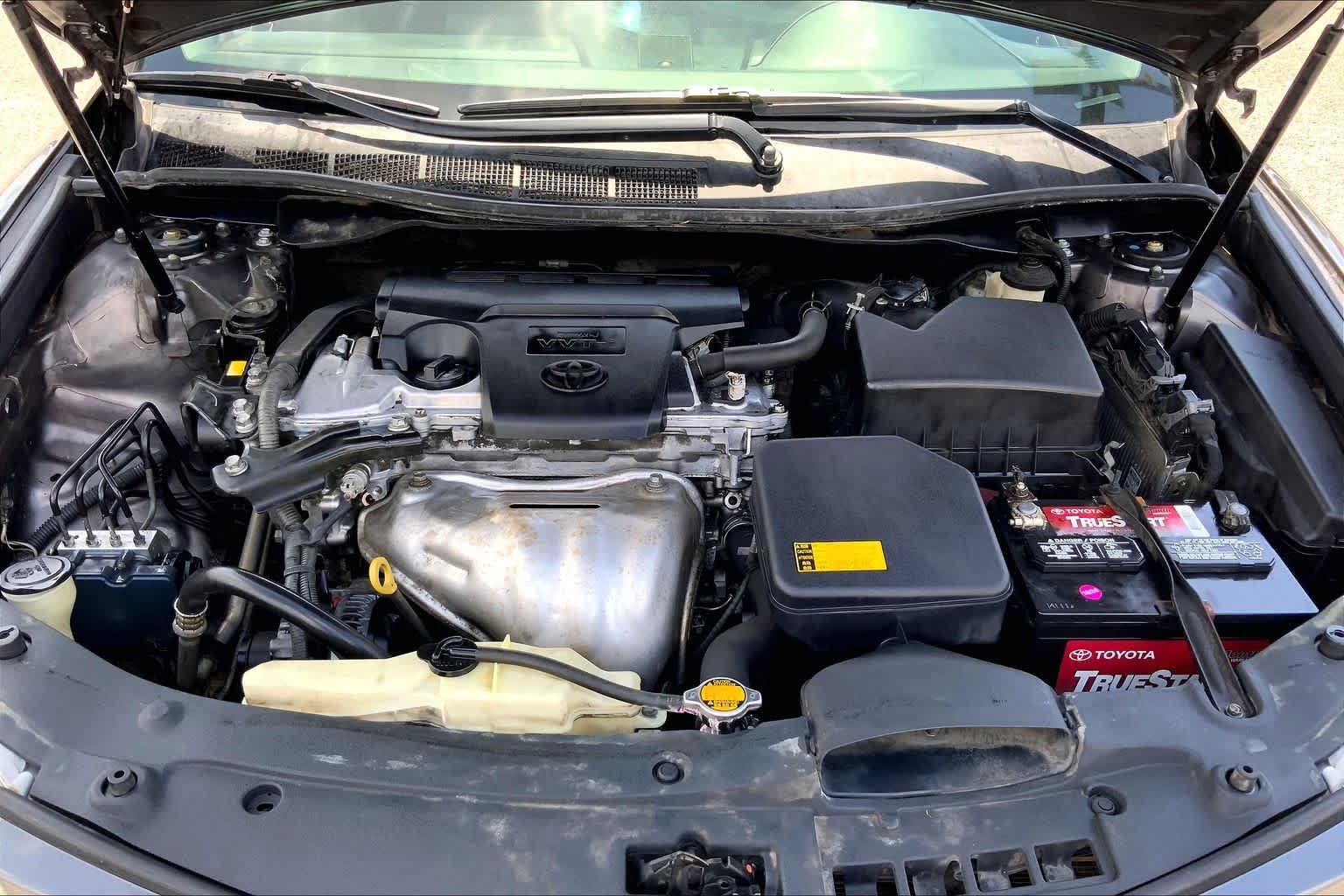 Used 2013 Magnetic Gray Metallic Toyota SE image 29