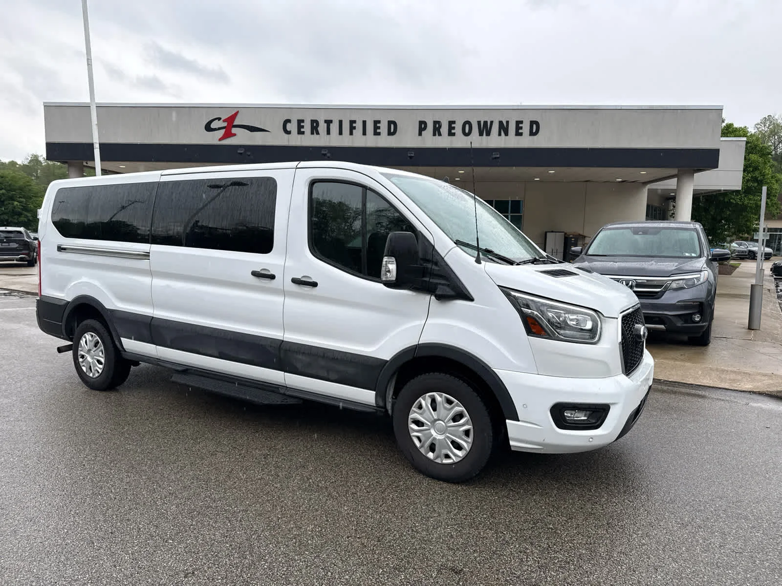 van Pre-Owned 2023 Ford Transit Passenger Wagon XL Van in Monroeville