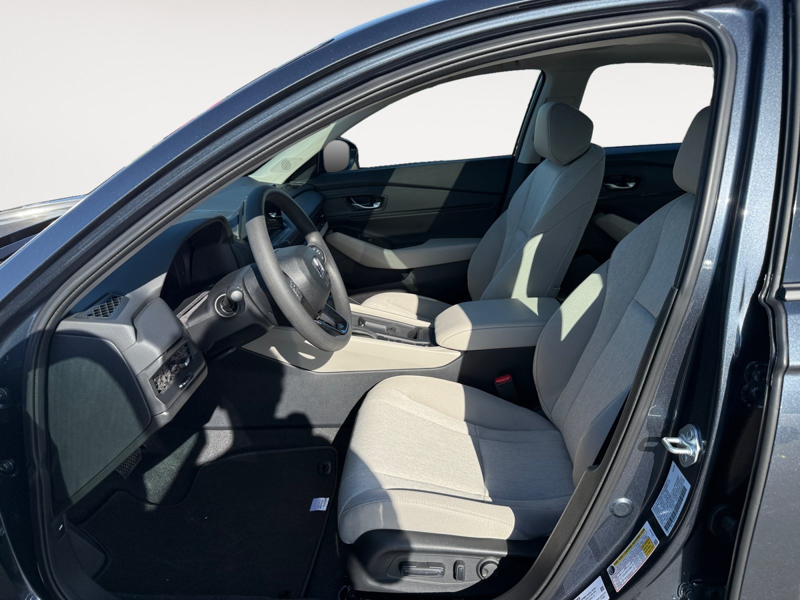 New 2026 Meteorite Gray Metallic Honda SE image 10