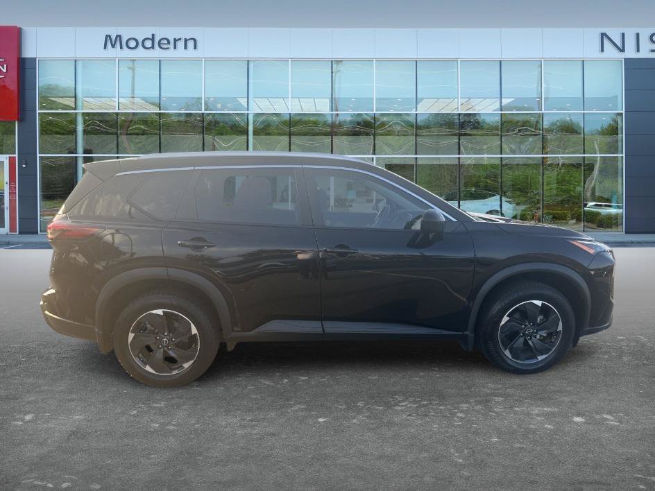 Used 2024 Super Black Nissan SV image 4