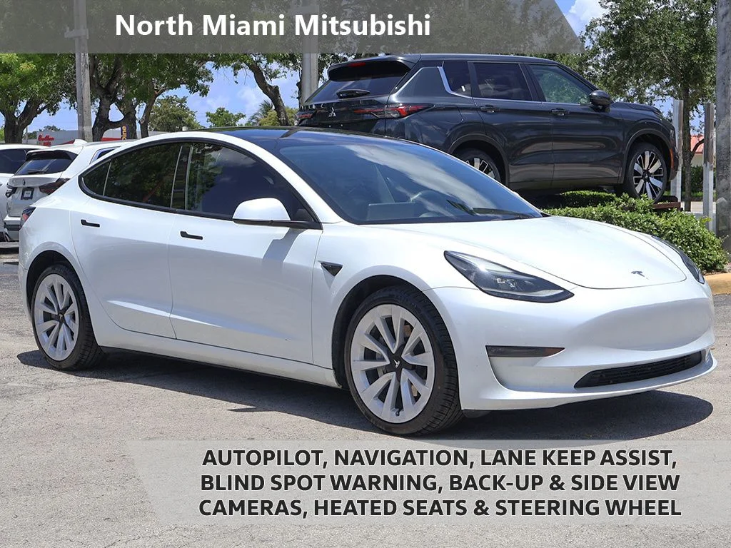 2023 Tesla Model 3 -'s photo