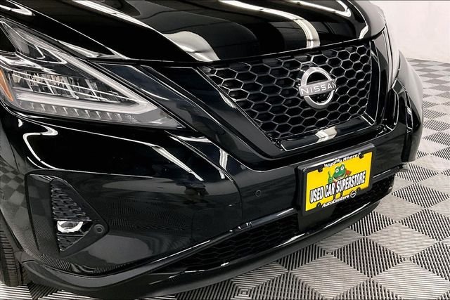 Used 2024 Super Black Nissan SL image 34
