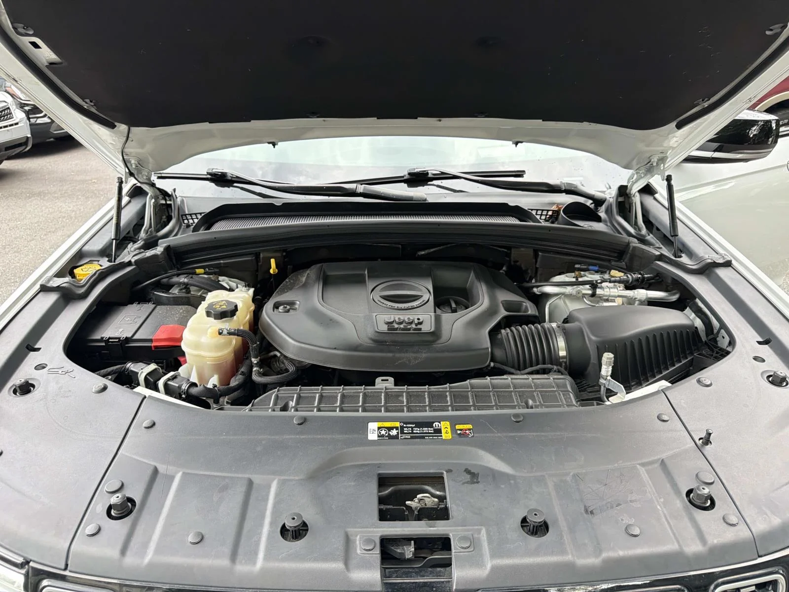 Used 2023 White Jeep Summit Reserve image 46