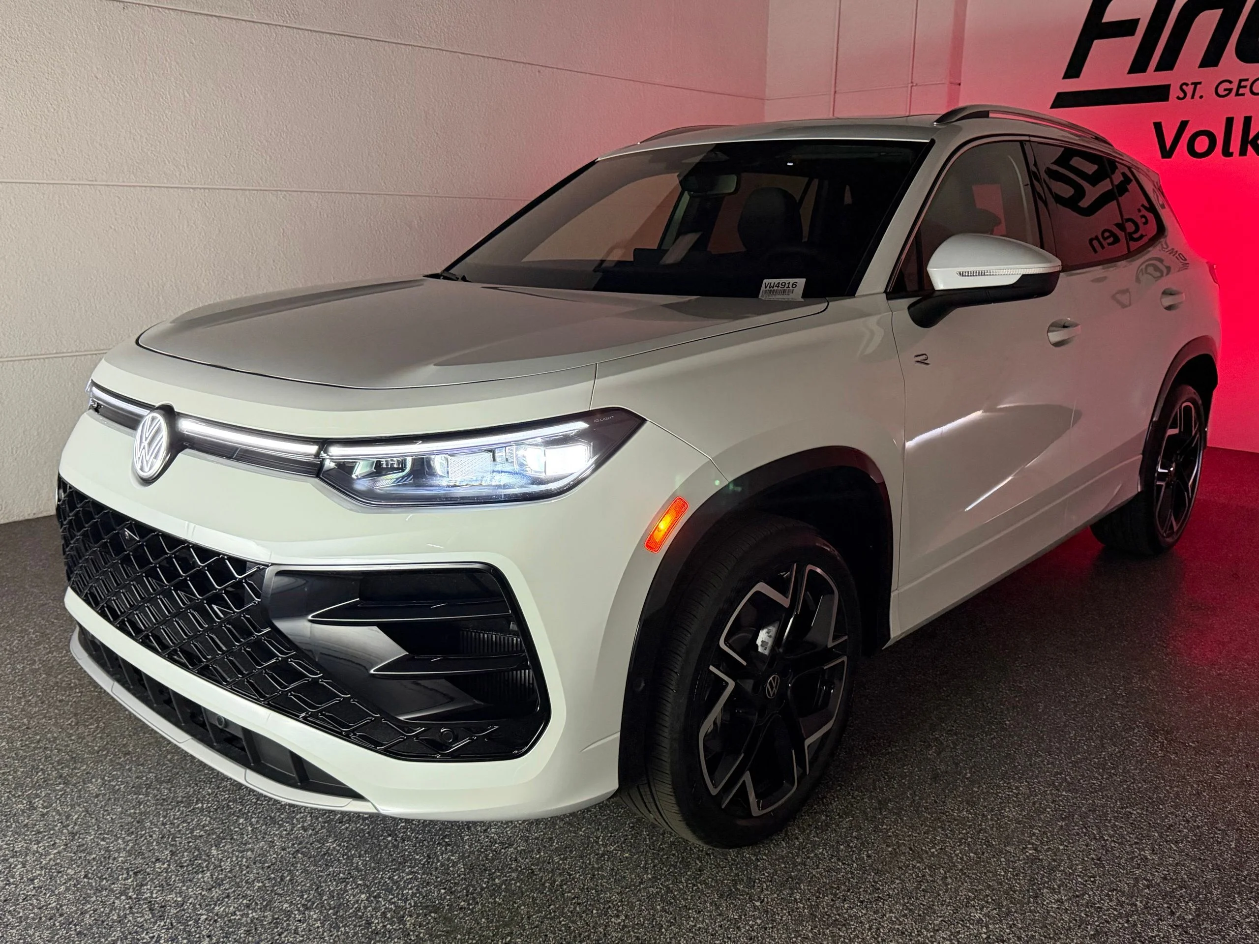 New 2026 White Volkswagen SEL R-Line Turbo image 57