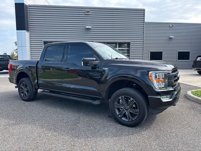 Used 2022 Black Ford Lariat image 2