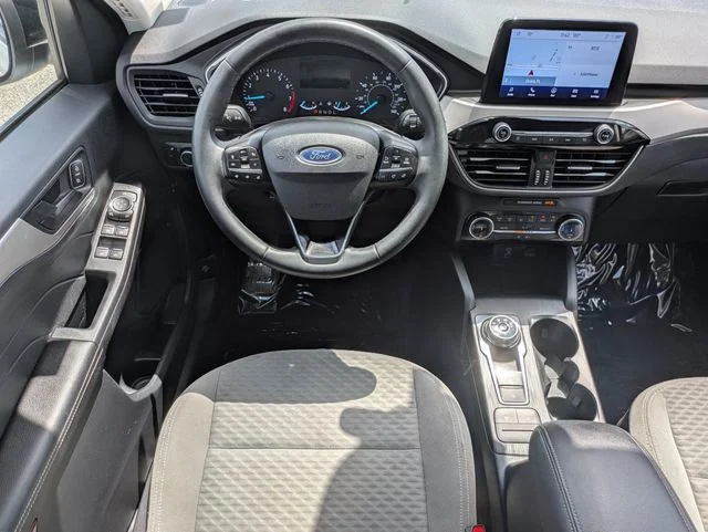 Certified Used 2022 Oxford White Ford SE image 16