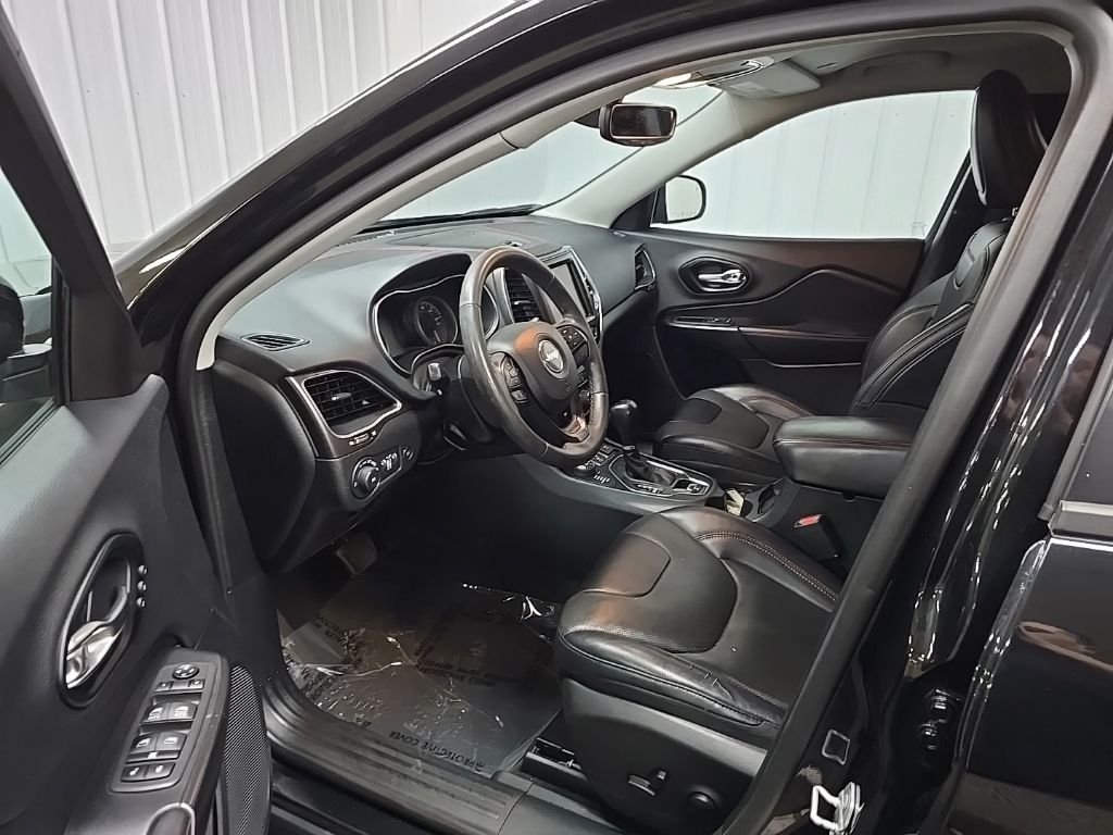 Used 2022 Black Jeep Trailhawk image 30