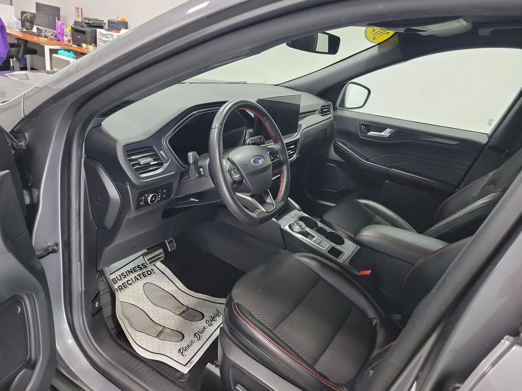 Used 2023 Gray Ford ST-Line Elite image 29