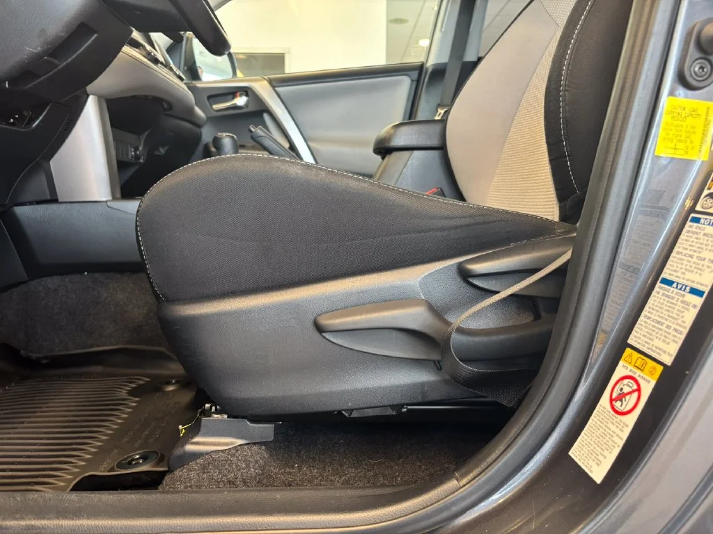 Used 2017 Gray Toyota XLE image 17