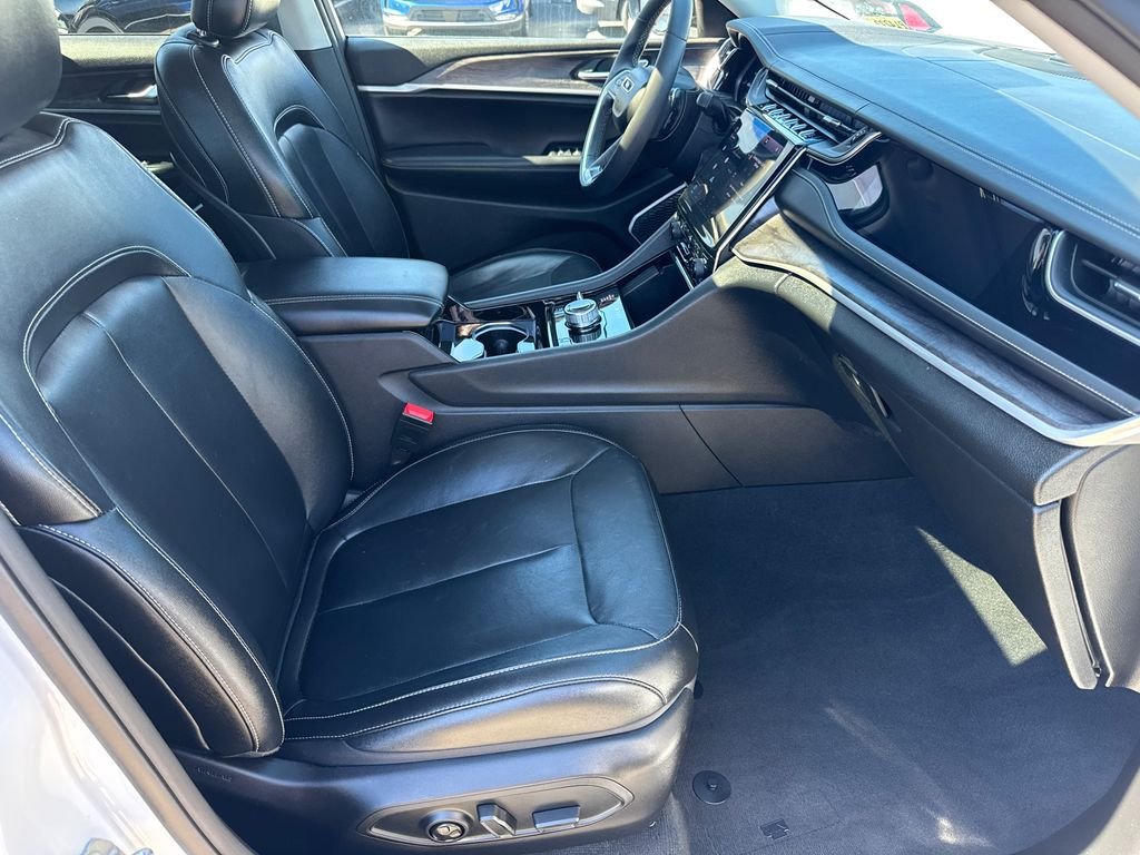 Certified Used 2022 White Jeep 4xe image 16