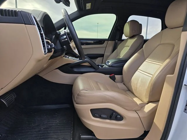 2022 Porsche Cayenne S - Photo 9