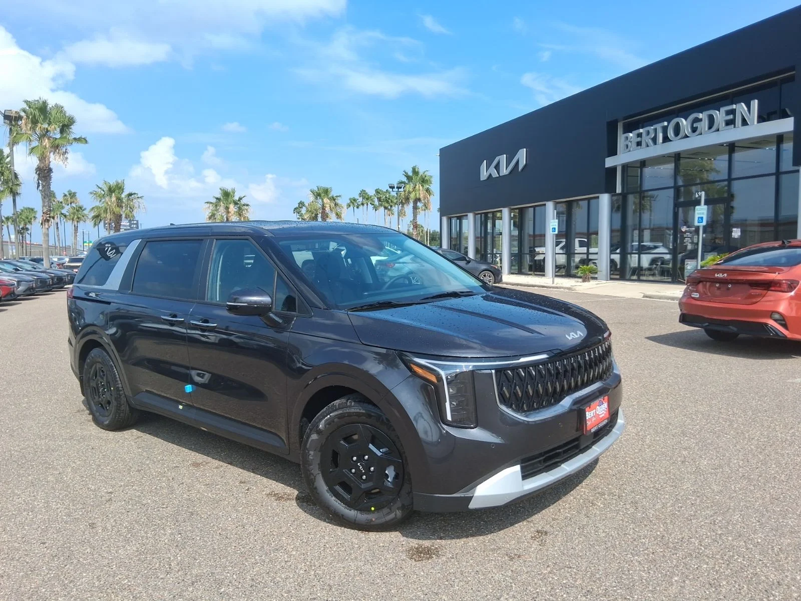 2026 Kia Sedona LXS's photo