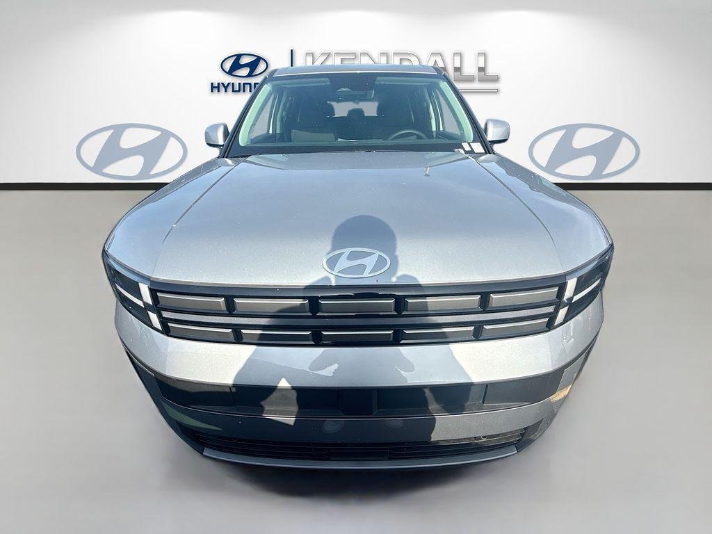 New 2026 Shimmering Silver Hyundai SE FWD image 2