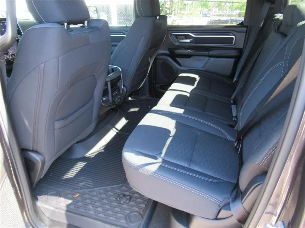 New 2026 Granite Crystal Metallic Clear-Coat Exterior Paint RAM Big Horn/Lone Star image 31