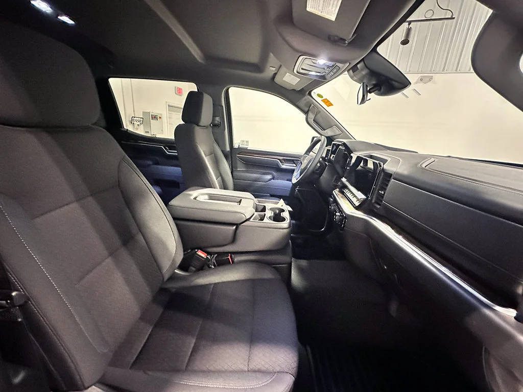 Used 2026 Sterling Gray Metallic Chevrolet LT (2FL) image 25