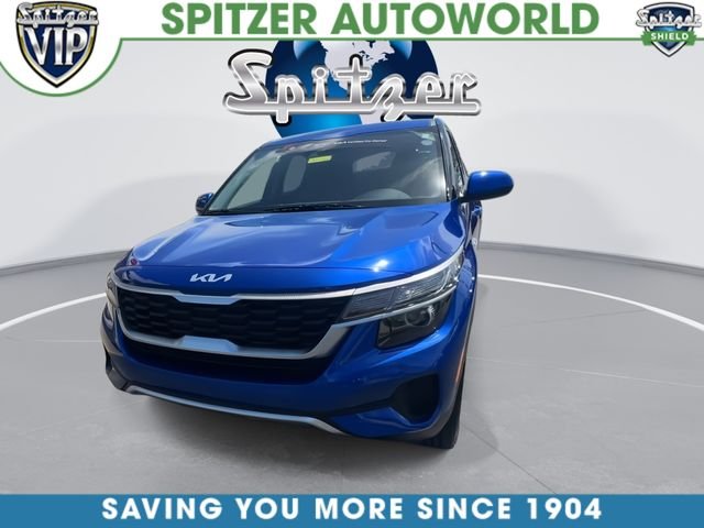 Used 2023 Blue Kia LX image 3