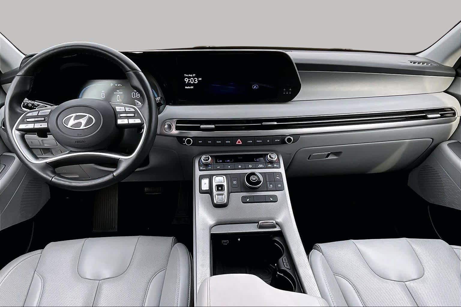Used 2025 Hyper White Hyundai SEL image 13
