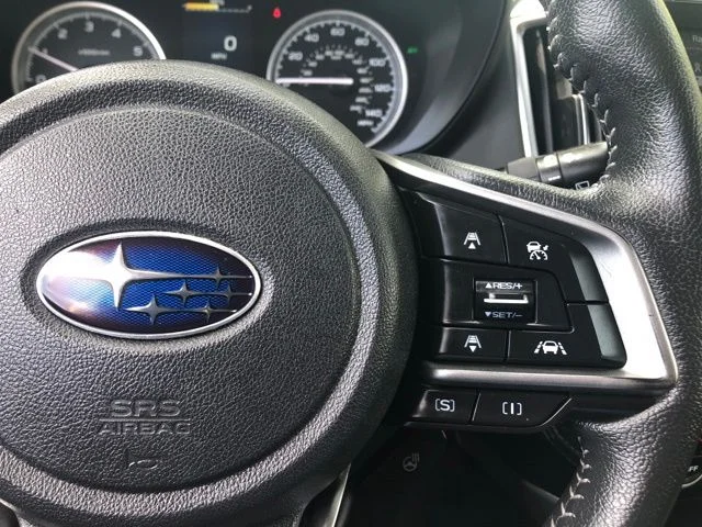 Used 2019 Crystal White Pearl Subaru Limited image 27