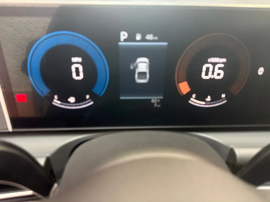 New 2027 Atlas White Hyundai SE image 24