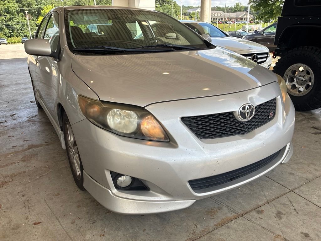 Used 2010  Toyota S image 4