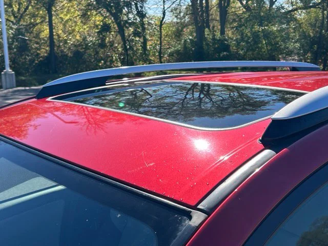 Used 2015 Red Toyota XLE image 11