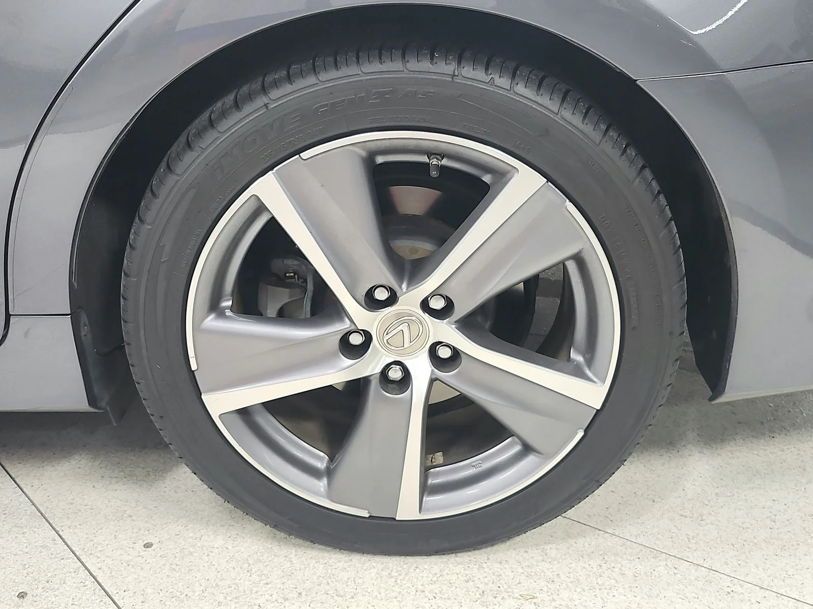 Used 2016 Nebula Gray Pearl Lexus 350 image 15