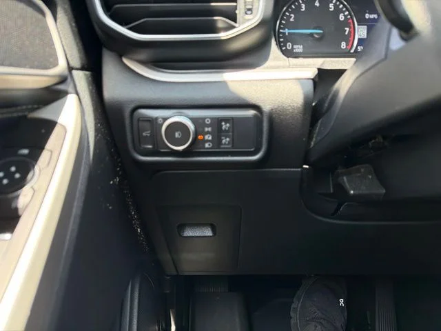 Used 2021 Blue Ford XLT image 19
