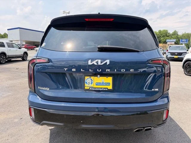 Used 2024 Black Kia EX X-Line image 12