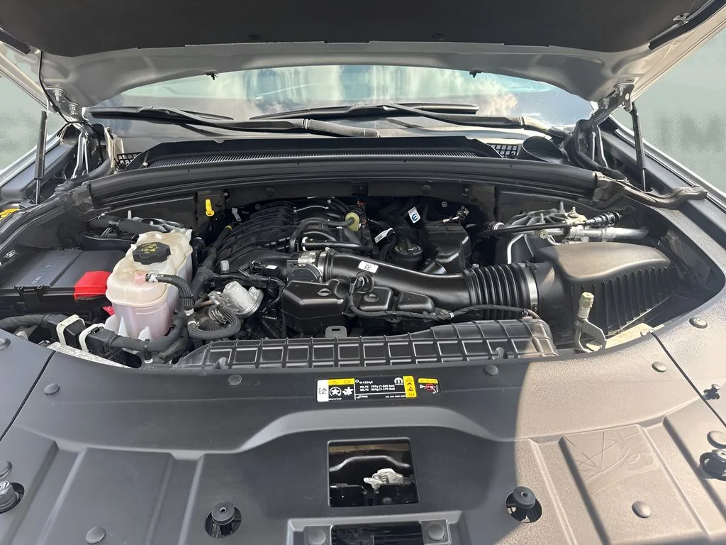 Used 2024 Silver Jeep Altitude X image 29