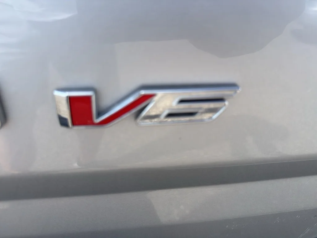 Used 2019 Silver Ice Metallic Chevrolet 4WD Work Truck image 9