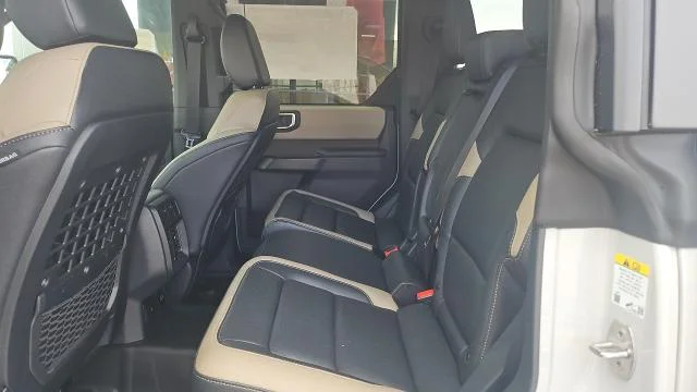 New 2026 Avalanche Gray Ford Big Bend 4-Dr 4WD image 31