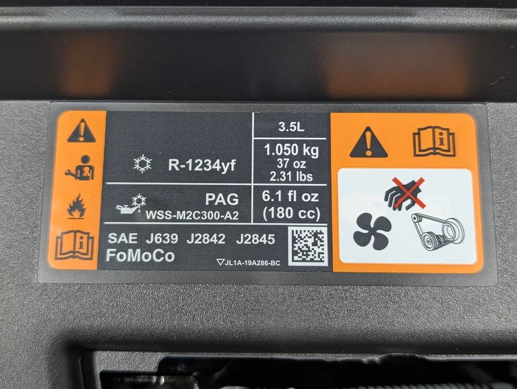 New 2027 Agate Black Metallic Ford MAX Platinum image 32