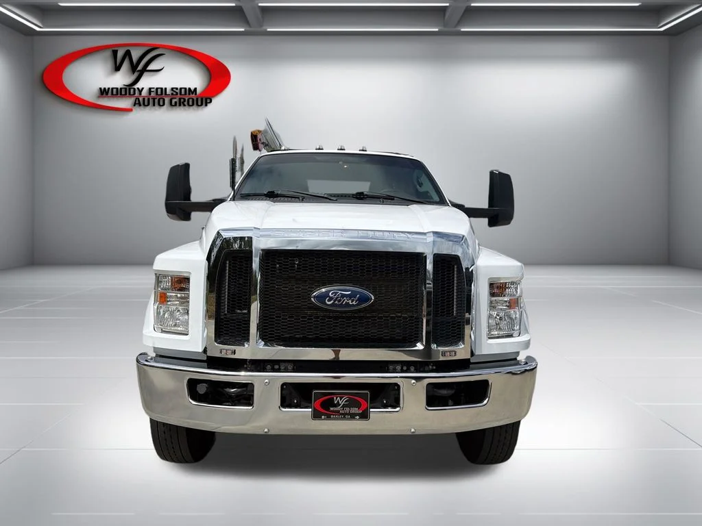 Used 2025 White Ford Base image 2