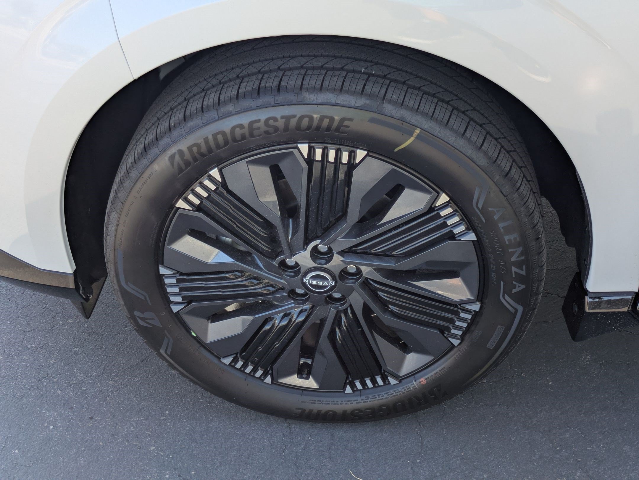 New 2026 Everest White Pearl TriCoat Nissan Platinum image 16