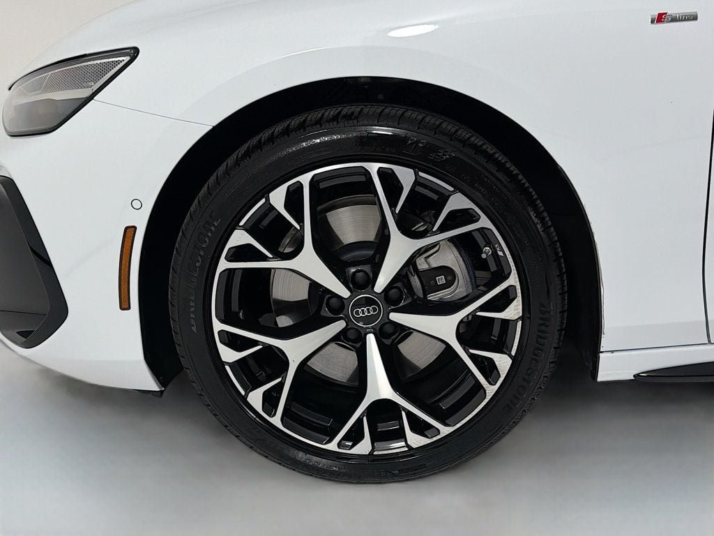 Used 2026 Glacier White Metallic Audi Premium Plus quattro image 33