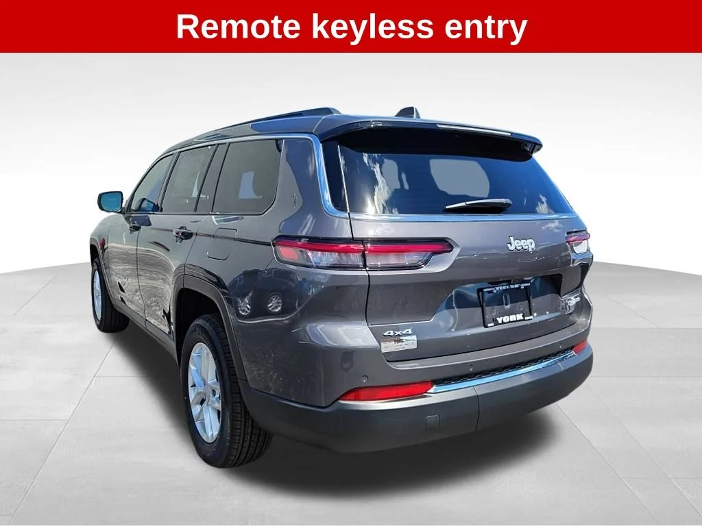 New 2026 Baltic Gray Metallic Clear-Coat Exterior Paint Jeep Altitude image 3