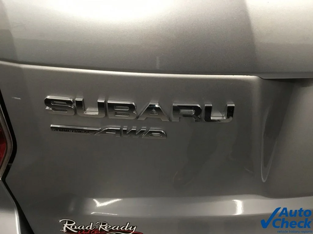 Used 2016 Silver Subaru 2.5i Premium image 14