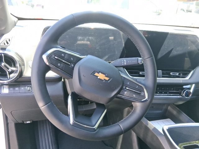 New 2026 Summit White Chevrolet LT image 12