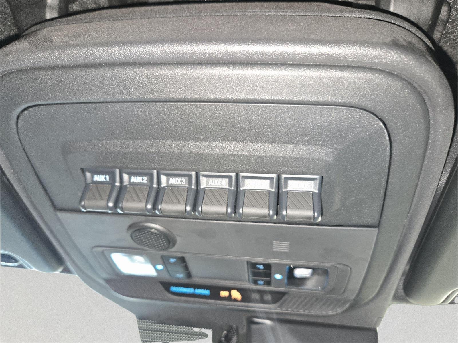 Used 2023 Iconic Silver Ford Black Diamond 2 dr image 21
