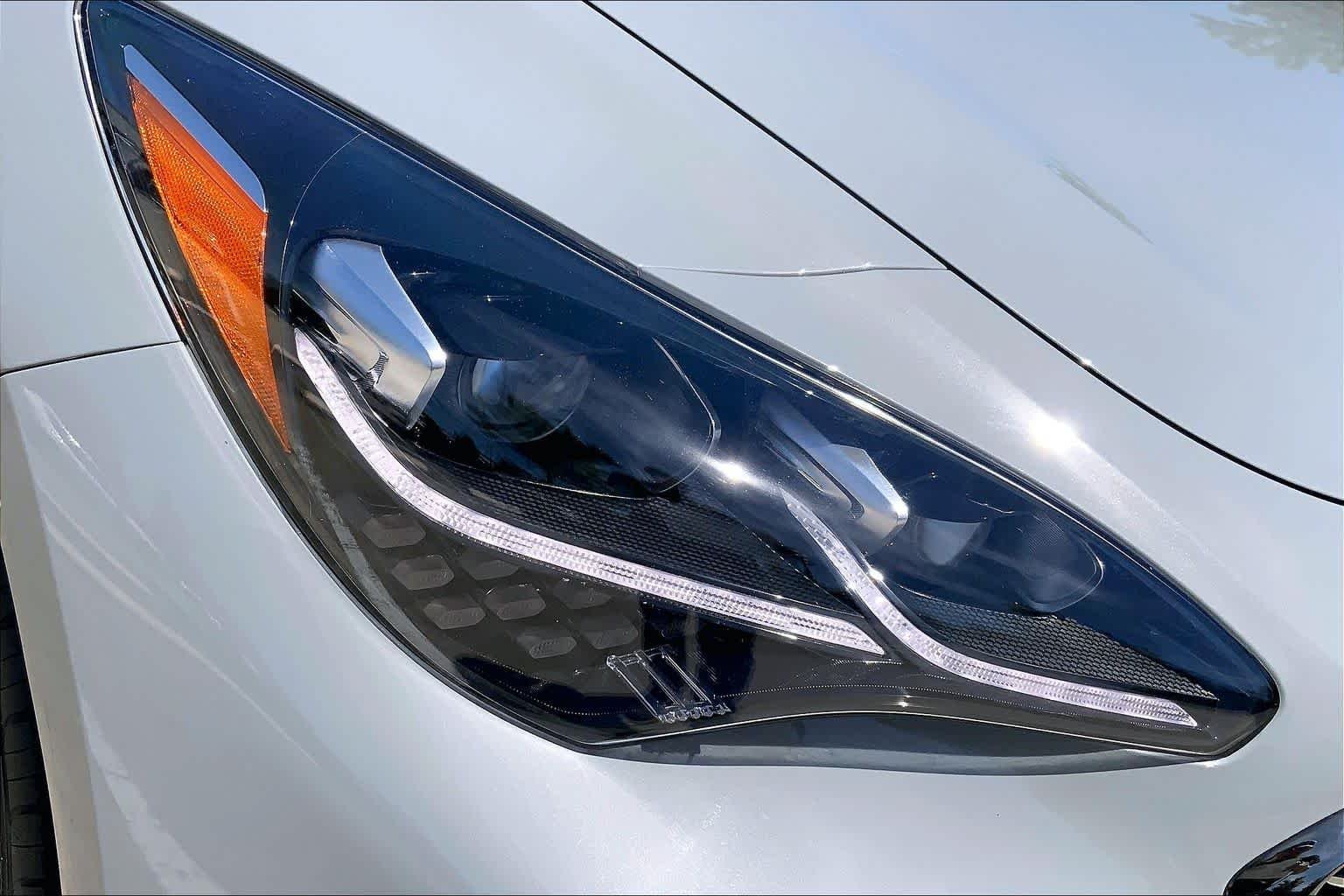 Used 2022 Ceramic Silver Kia GT-Line image 26