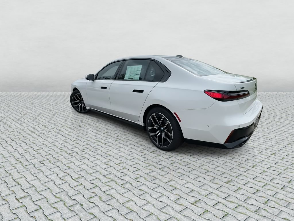 Used 2026 Alpine White BMW 760i xDrive image 6
