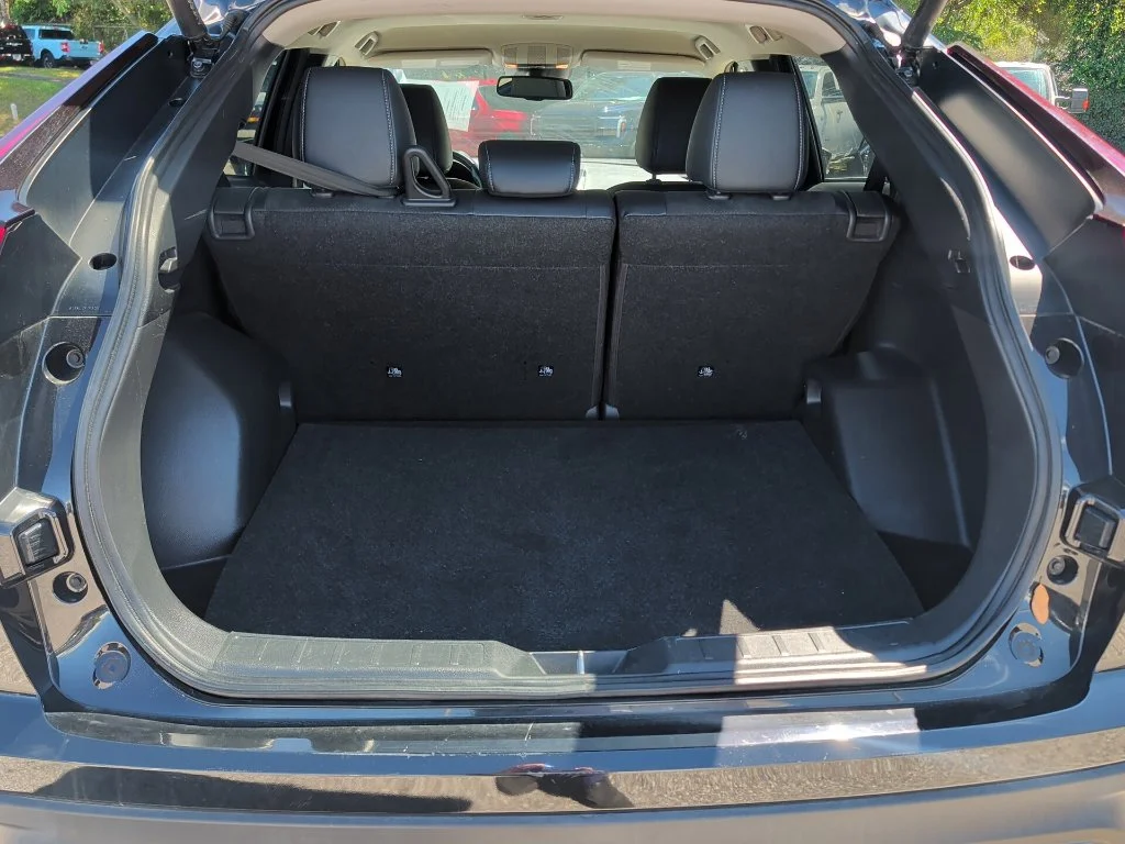 Used 2024  Mitsubishi  image 6