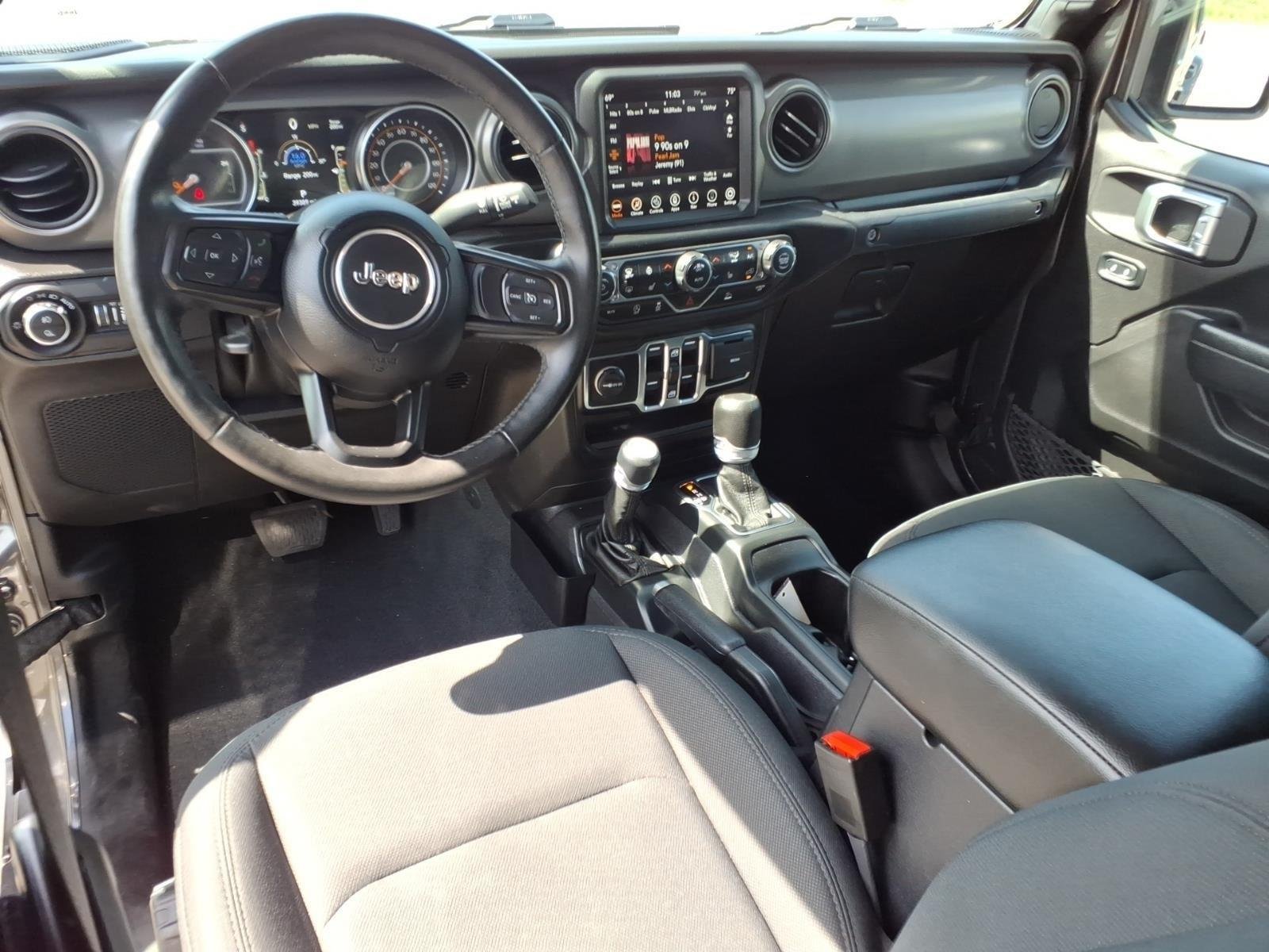 Used 2022 Granite Crystal Metallic Clearcoat Jeep Willys image 21