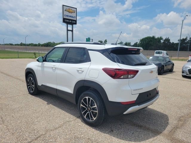 New 2026 Summit White Chevrolet LT image 23