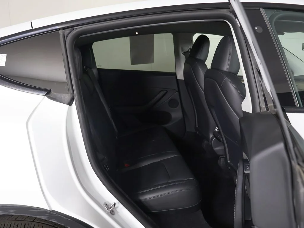 Used 2023 White Tesla Long Range image 34
