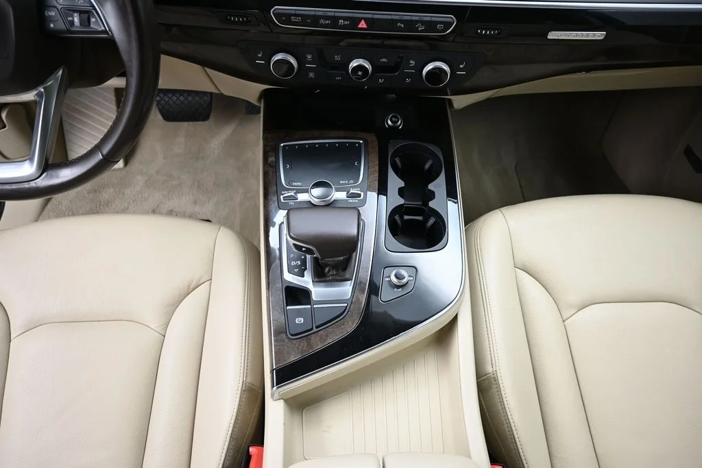 Used 2019 White Audi 55 Premium Plus image 16