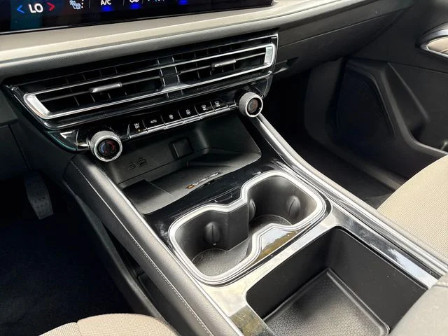 Used 2025 Gray Chevrolet LT image 19