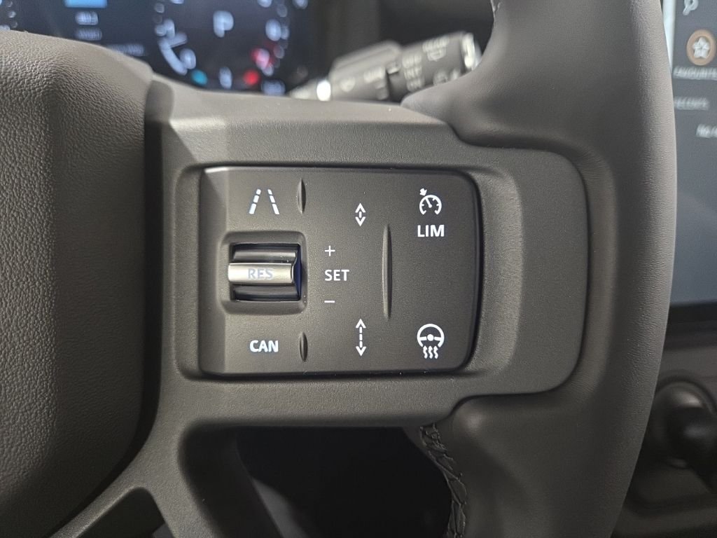 New 2026 Santorini Black Land Rover S image 18