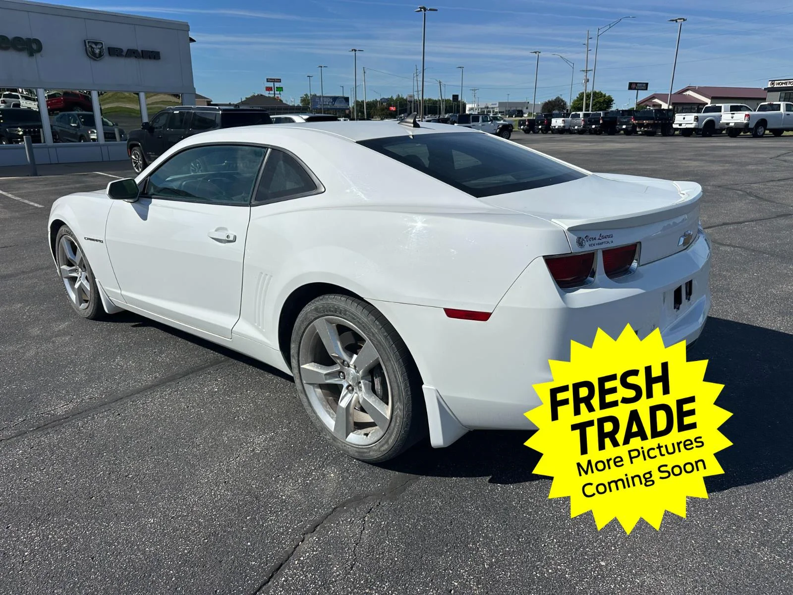 Used 2011 Summit White Chevrolet 2SS image 5